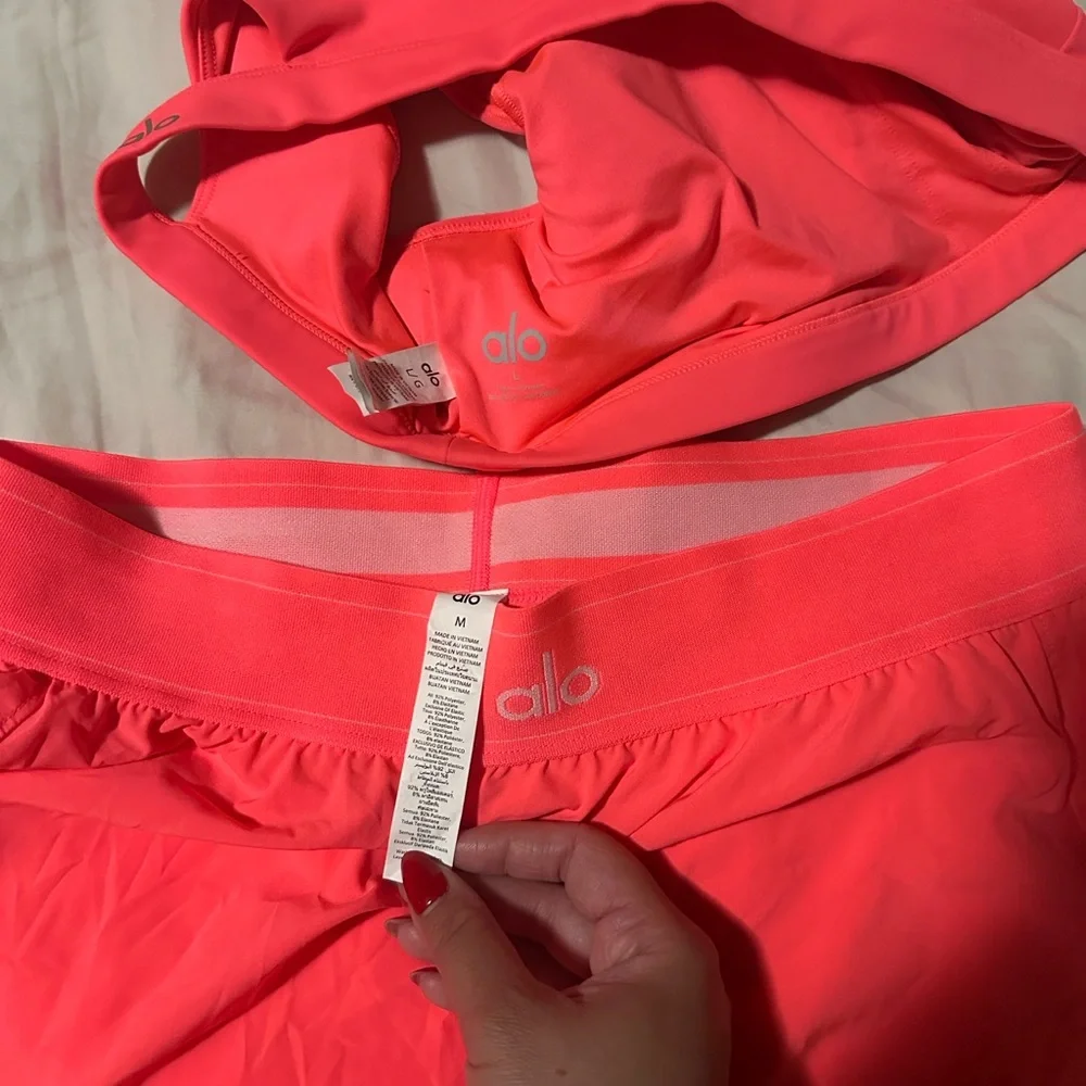 Alo set fluorescent pink coral - Picture 2 of 5